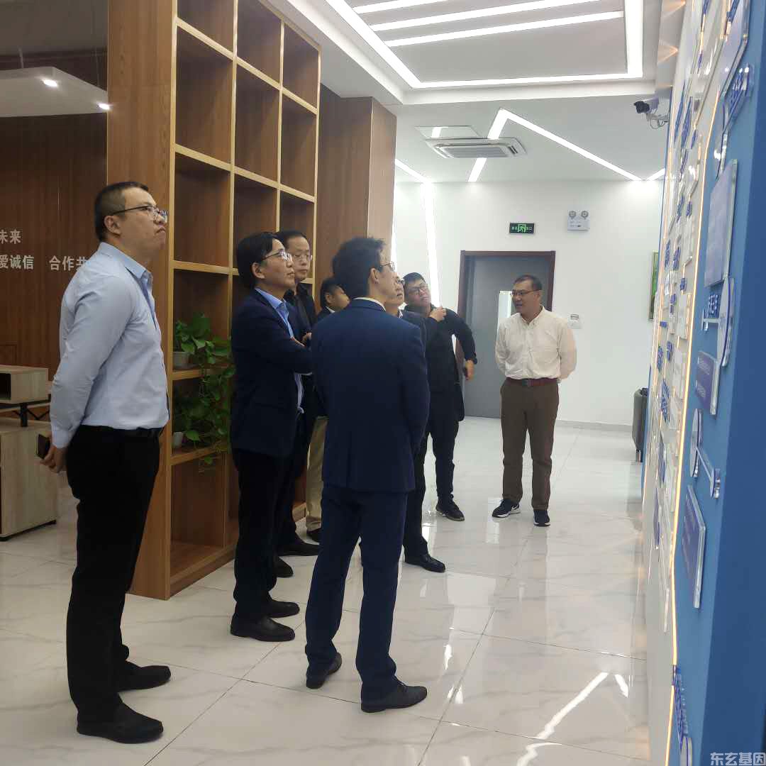 基因合成-上海金桥集团南汇投资相关领导考察交流05
